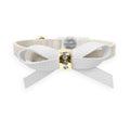 Off White com Branco e pedras Crystal