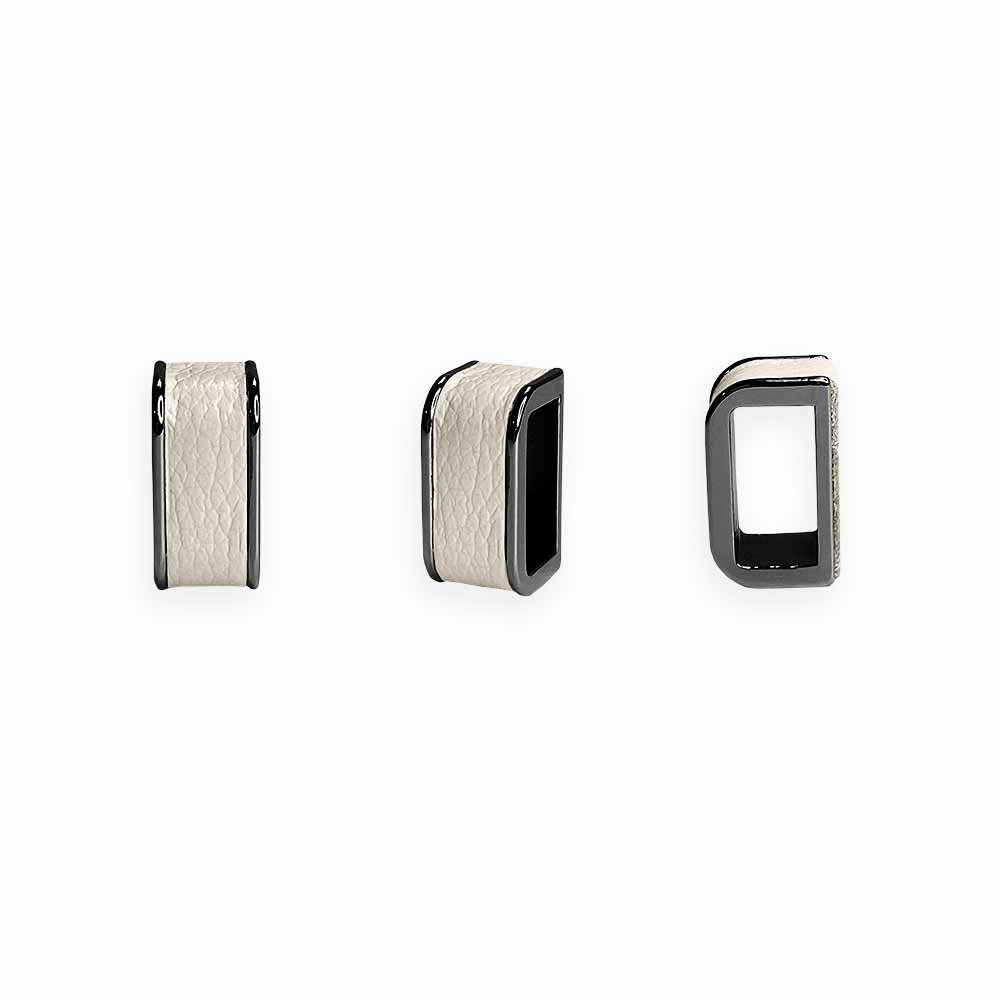 Passador de Metal para Coleira com Interior em Couro