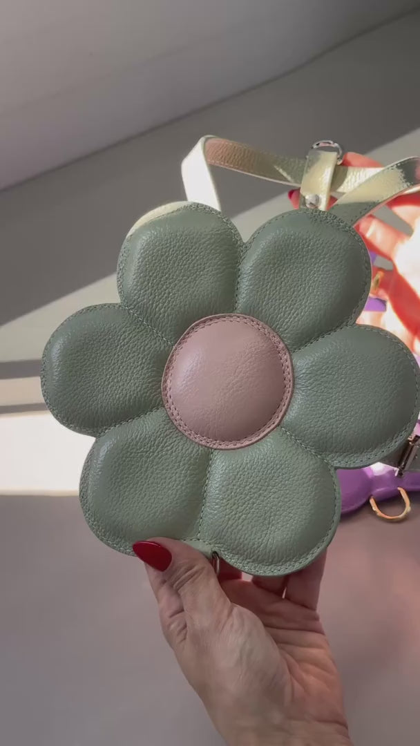 Peitoral de Couro para Cachorro com Flor | Florence